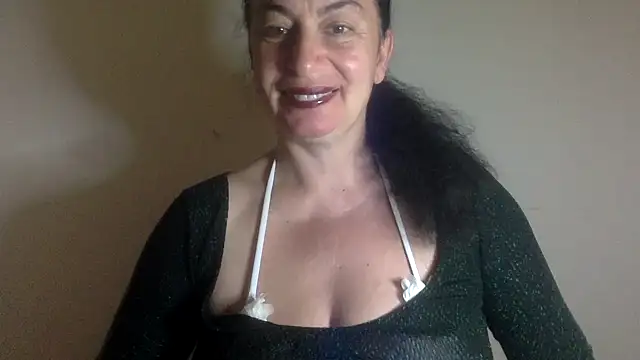 Snapshot of Lizzaa80 chatting on 06.11.26 Lizzaa80 online show from 06.11.26