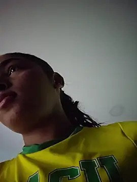 Snapshot of Milu_Luthor chatting on 06.19.26 Milu Luthor online show from 06.19.26