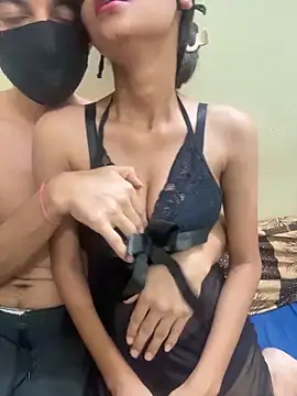 young couple76 online show from 04.18.26