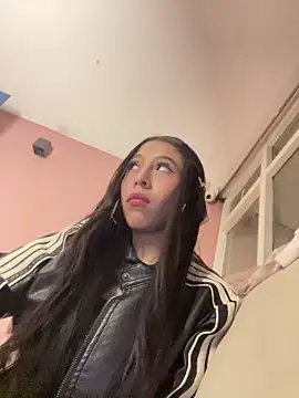 AlanaMartinez Pink online show from 04.12.26