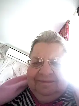 Snapshot of MartaMia68 chatting on 04.27.26 MartaMia68 online show from 04.27.26