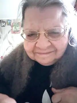 Snapshot of MartaMia68 chatting on 04.28.26 MartaMia68 online show from 04.28.26