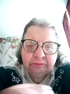 Snapshot of MartaMia68 chatting on 05.13.26 MartaMia68 online show from 05.13.26