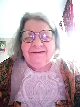 Snapshot of MartaMia68 chatting on 05.17.26 MartaMia68 online show from 05.17.26