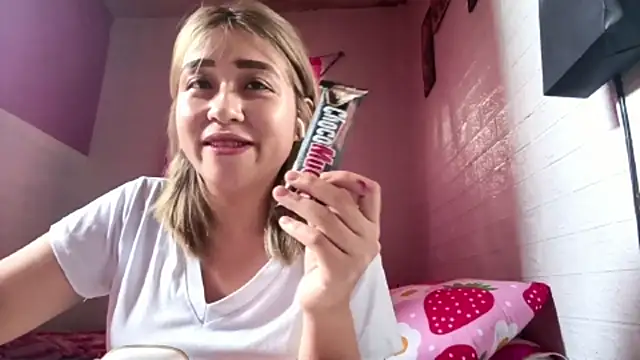 Snapshot of TamRuman chatting on 04.11.26 TamRuman online show from 04.11.26