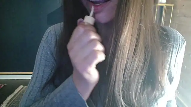 NicoleLove  online show from 05.27.26