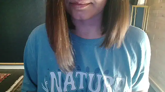 Snapshot of NicoleLove_ chatting on 06.17.26 NicoleLove online show from 06.17.26