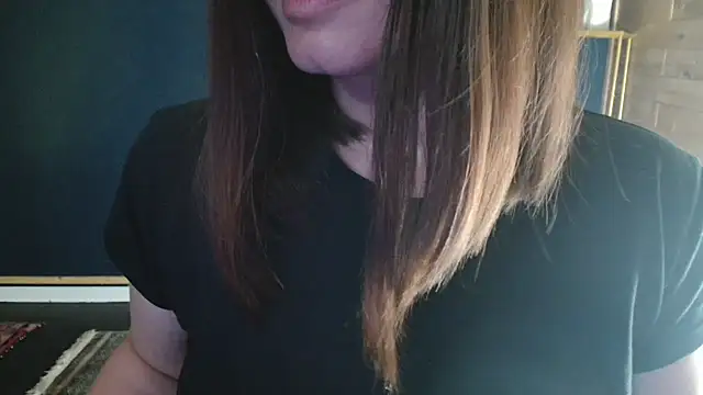 Snapshot of NicoleLove_ chatting on 06.17.26 NicoleLove online show from 06.17.26