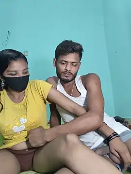 Hot-Couple4 online show from 05.19.26