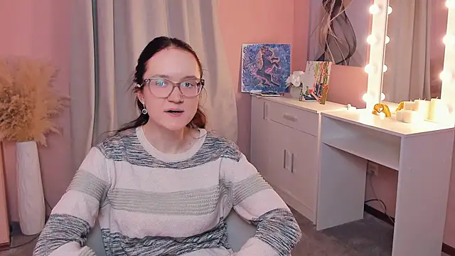 ErmaCurlis online show from 04.11.26