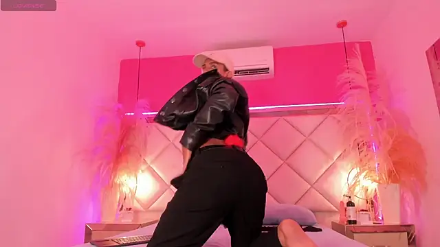 SamyBrownn online show from 04.24.26