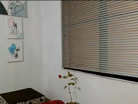 Snapshot of alisonnturbay chatting on 04.17.26 alisonnturbay online show from 04.17.26