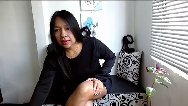 Snapshot of alisonnturbay chatting on 05.13.26 alisonnturbay online show from 05.13.26