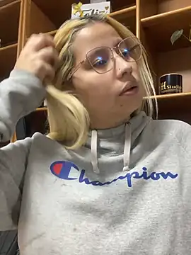 Aliss Taylor1 online show from 04.29.26
