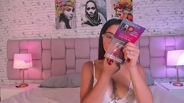 AshleeyRoberts online show from 05.12.26