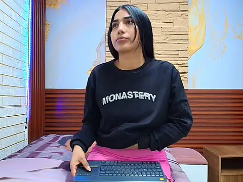 mellaniemonroe303av online show from 04.12.26