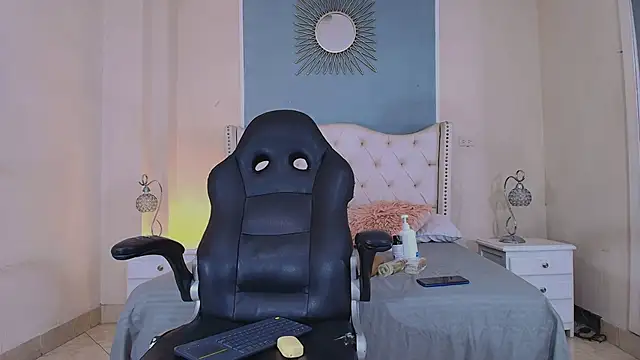 elizabeth santos1 online show from 04.26.26