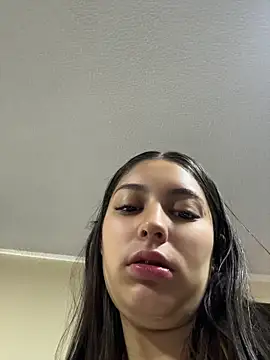Lucyfer-fire online show from 04.24.26