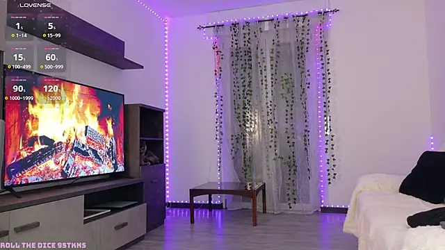 Snapshot of xxYourHoney chatting on 04.10.26 xxYourHoney online show from 04.10.26