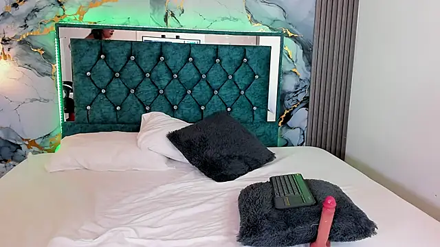 alisha desire online show from 04.15.26