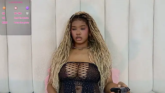Snapshot of ela_ebony_ chatting on 07.06.26 ela ebony online show from 07.06.26
