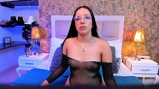 Snapshot of ValkyriaSteel chatting on 04.23.26 ValkyriaSteel online show from 04.23.26