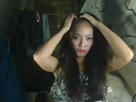 Snapshot of Vixen_Siren chatting on 04.11.26 Vixen Siren online show from 04.11.26