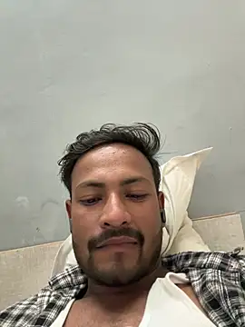 Snapshot of newdelhiBOY_ chatting on 04.17.26 newdelhiBOY online show from 04.17.26