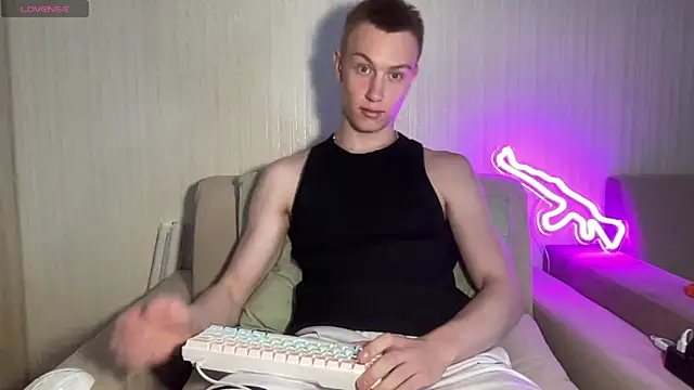 Snapshot of Travis_Gracile chatting on 06.05.26 Travis Gracile online show from 06.05.26