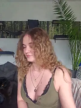 AliceLiddle  online show from 04.17.26