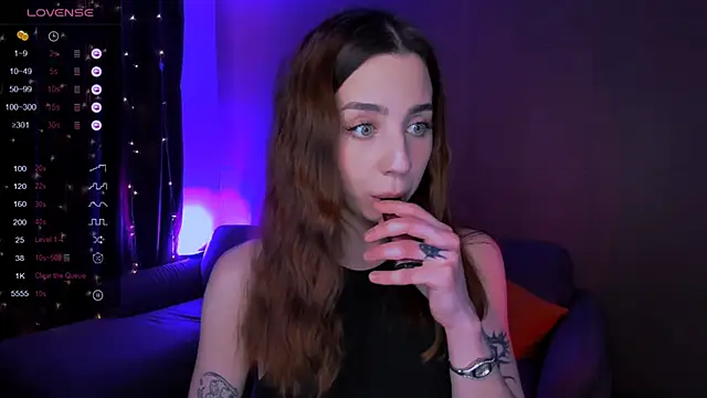 Snapshot of CharliGrace_ chatting on 04.23.26 CharliGrace online show from 04.23.26