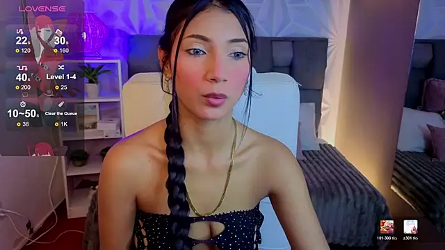 Perlaa moon  online show from 05.27.26