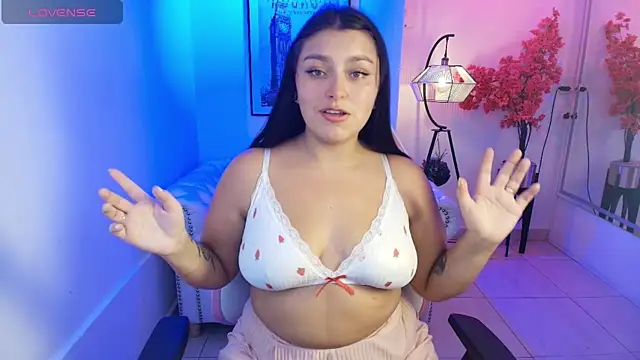 Snapshot of Selene_blake chatting on 04.14.26 Selene blake online show from 04.14.26