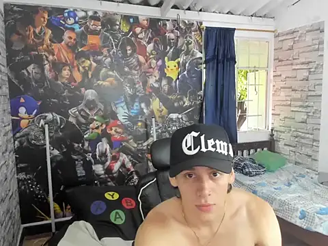 Snapshot of sebas_jusa chatting on 04.11.26 sebas jusa online show from 04.11.26