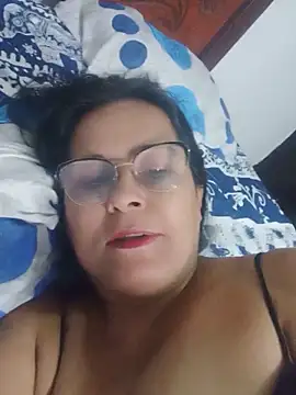 Snapshot of PienCanela chatting on 06.12.26 PienCanela online show from 06.12.26