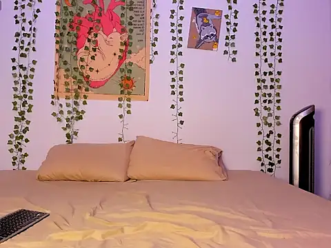 Snapshot of JaxJinx chatting on 04.14.26 JaxJinx online show from 04.14.26