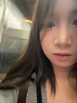 Snapshot of CCi-0329 chatting on 04.12.26 CCi-0329 online show from 04.12.26