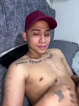 MrDark Fire online show from 04.15.26