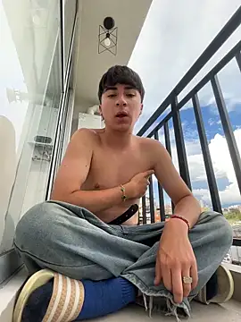 martinbakeer online show from 04.12.26