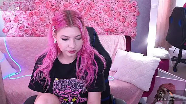 Snapshot of PinkyTrix chatting on 05.09.26 PinkyTrix online show from 05.09.26