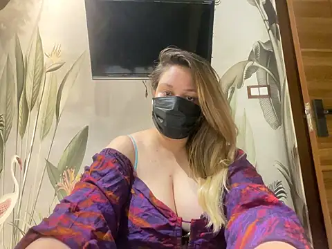 Snapshot of kavyasingh36 chatting on 04.27.26 kavyasingh36 online show from 04.27.26