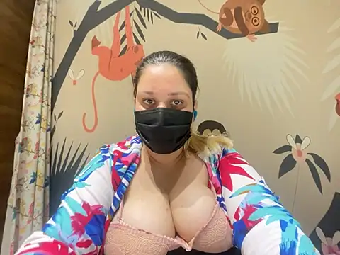 Snapshot of kavyasingh36 chatting on 05.13.26 kavyasingh36 online show from 05.13.26