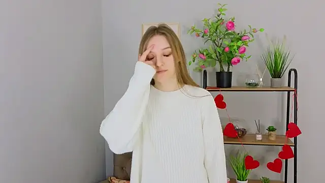 Lilia Redy online show from 04.15.26