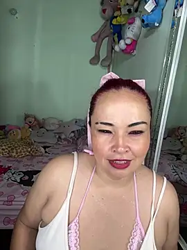 Alma milf co online show from 04.15.26