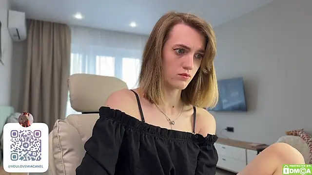 MiaKomoi online show from 05.14.26
