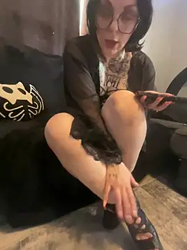 AmalaHexx online show from 04.12.26