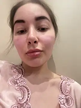 Snapshot of Doris2222 chatting on 04.12.26 Doris2222 online show from 04.12.26