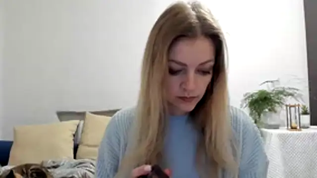 Snapshot of Severina7 chatting on 04.14.26 Severina7 online show from 04.14.26