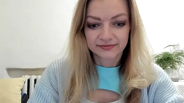Snapshot of Severina7 chatting on 04.15.26 Severina7 online show from 04.15.26