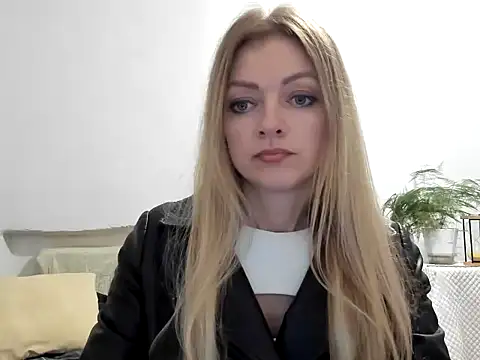 Snapshot of Severina7 chatting on 05.05.26 Severina7 online show from 05.05.26